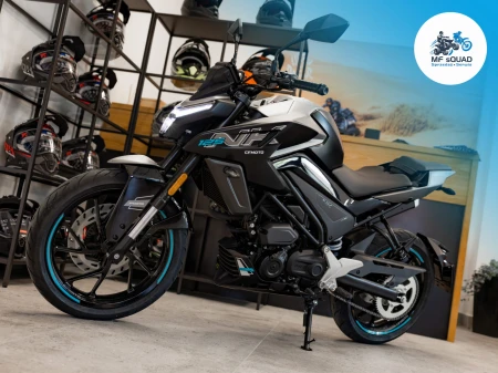 Motocykl CFMoto 125NK | Gem Black | Wyprzedaż rocznika