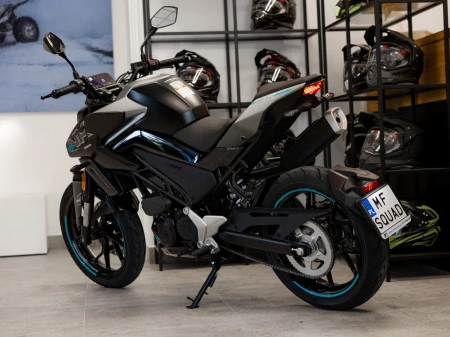 Motocykl CFMoto 125NK | Gem Black | Wyprzedaż rocznika