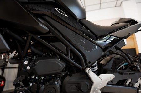 Motocykl CFMoto 125NK | Gem Black | Wyprzedaż rocznika