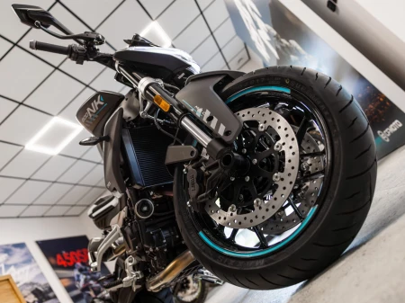 Motocykl CFMOTO 800 NK Advanced | Aerolite Grey