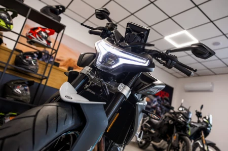 Motocykl CFMOTO 800 NK Advanced | Aerolite Grey
