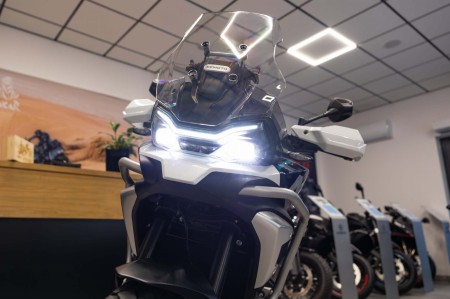 Motocykl CFMOTO 700MT | Nebula White