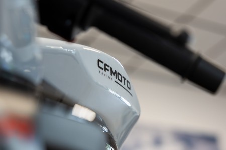 Motocykl CFMOTO 675 SR-R | Aerolite Grey