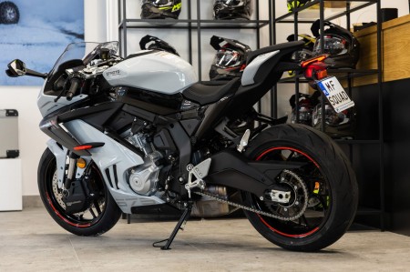 Motocykl CFMOTO 675 SR-R | Aerolite Grey