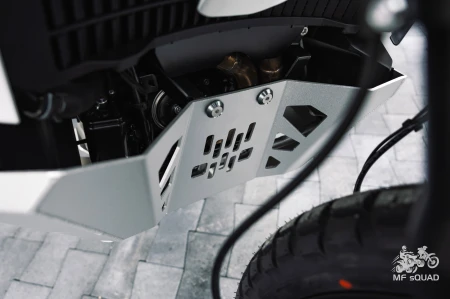 Osłona aluminiowa silnika srebrna CFMOTO 1000MT-X